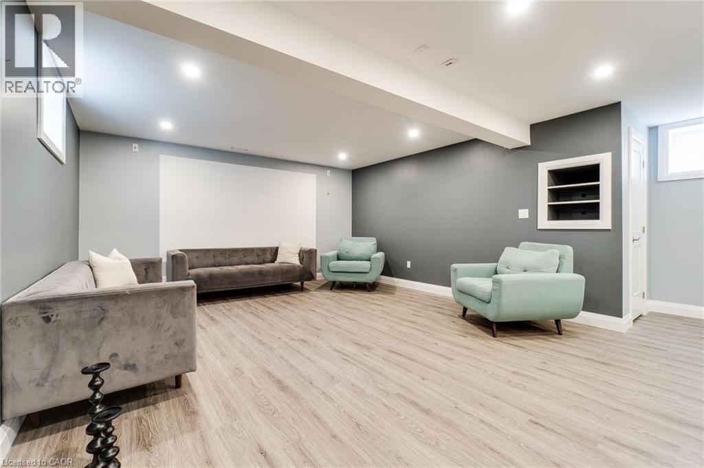 126 FOREST CREEK Drive thumbnail 41