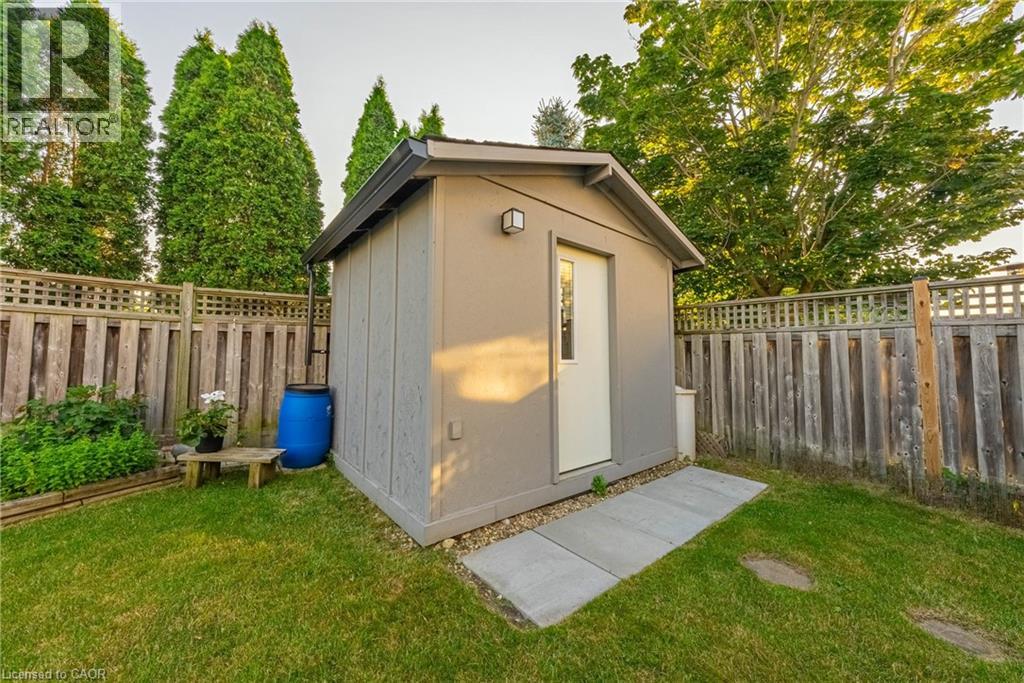 228 HOLBEACH Crescent thumbnail 39