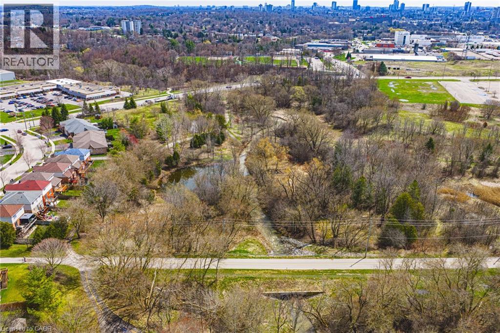 228 HOLBEACH Crescent thumbnail 44