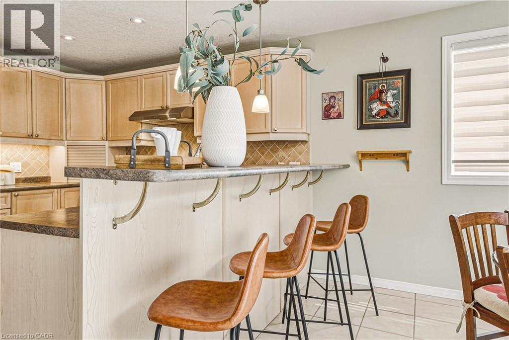 228 HOLBEACH Crescent thumbnail 10