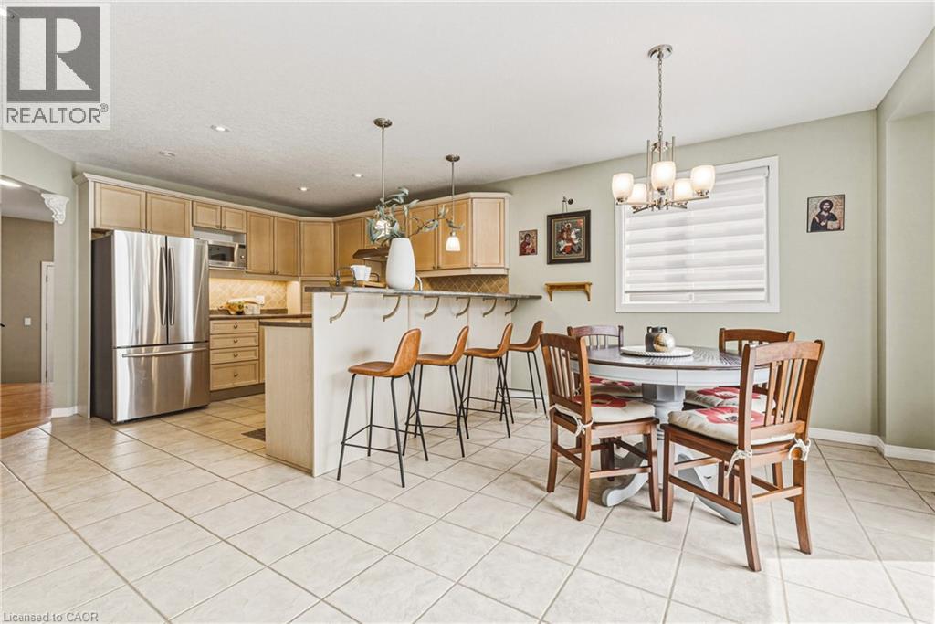 228 HOLBEACH Crescent thumbnail 8