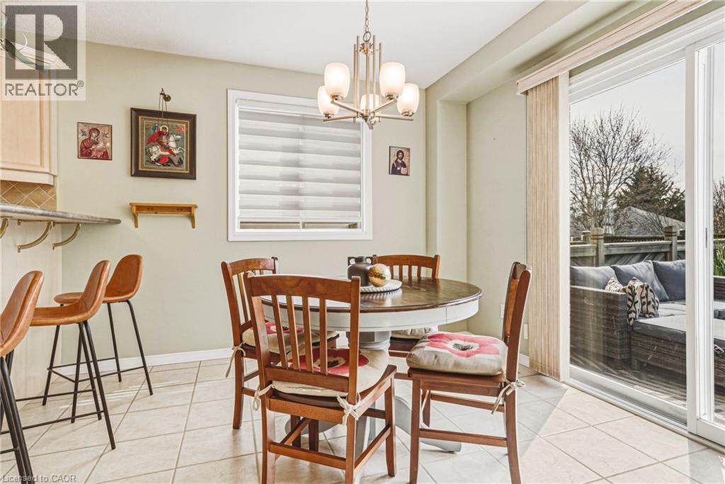 228 HOLBEACH Crescent thumbnail 9