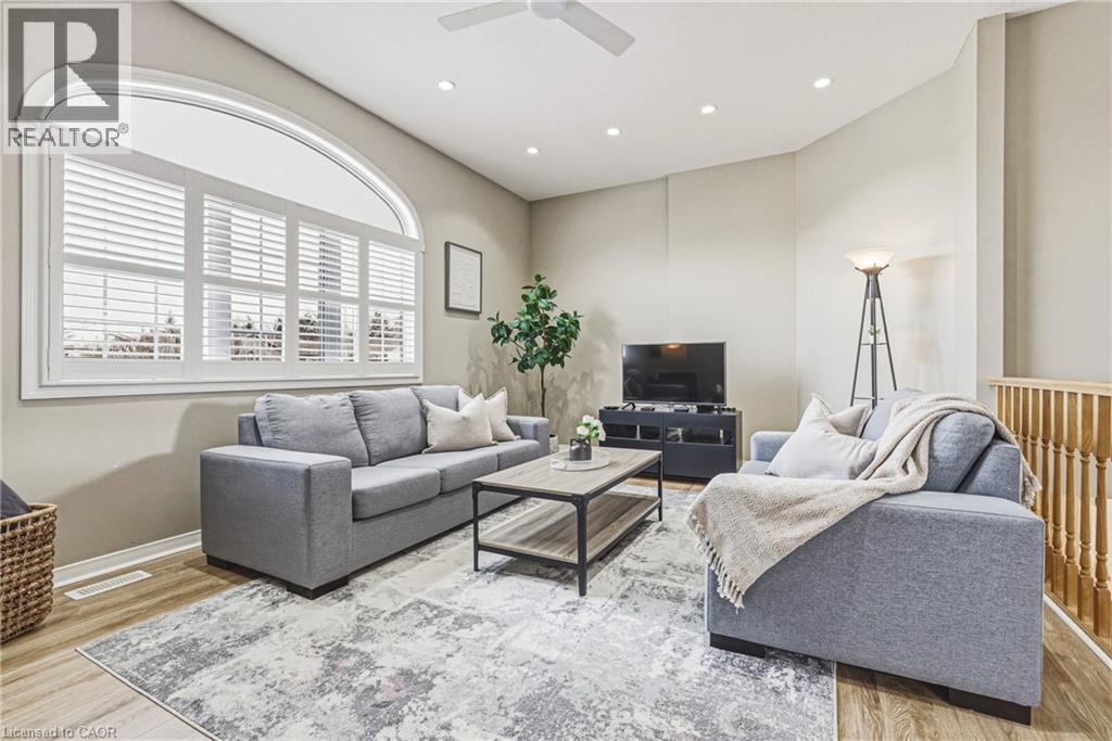 228 HOLBEACH Crescent thumbnail 16