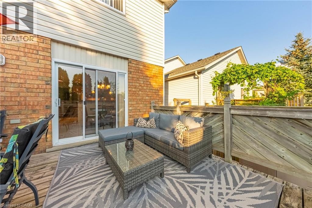 228 HOLBEACH Crescent thumbnail 35