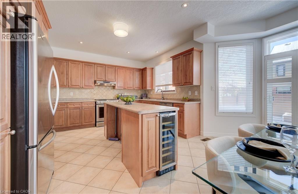 169 FALCONRIDGE Drive thumbnail 16