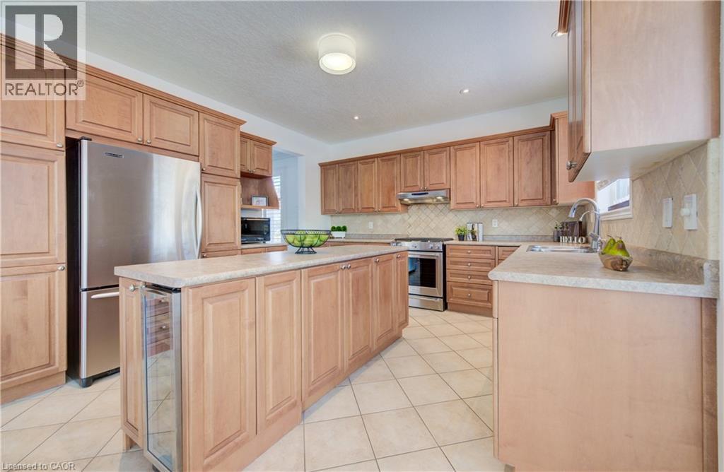 169 FALCONRIDGE Drive thumbnail 14