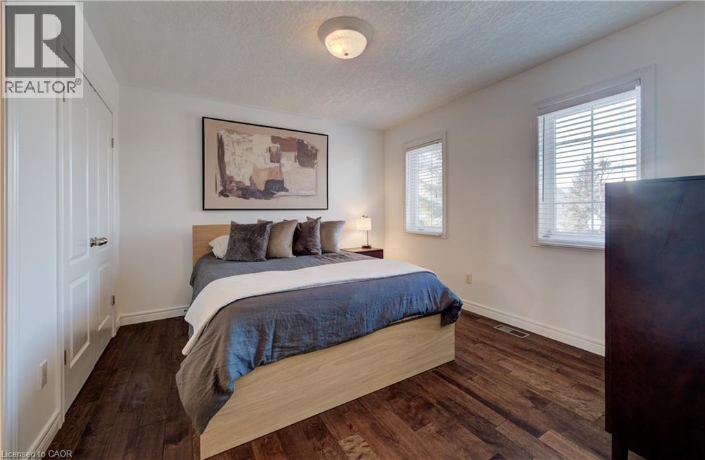 169 FALCONRIDGE Drive thumbnail 32