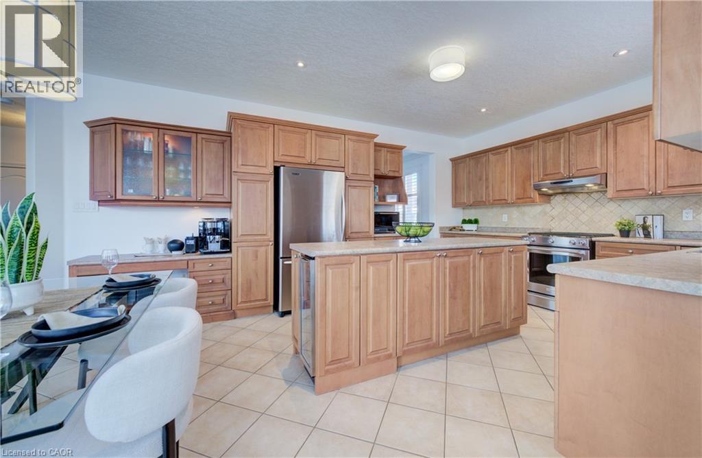 169 FALCONRIDGE Drive thumbnail 15