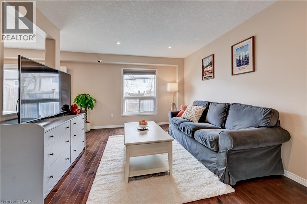 547 WILD IRIS Avenue thumbnail 6