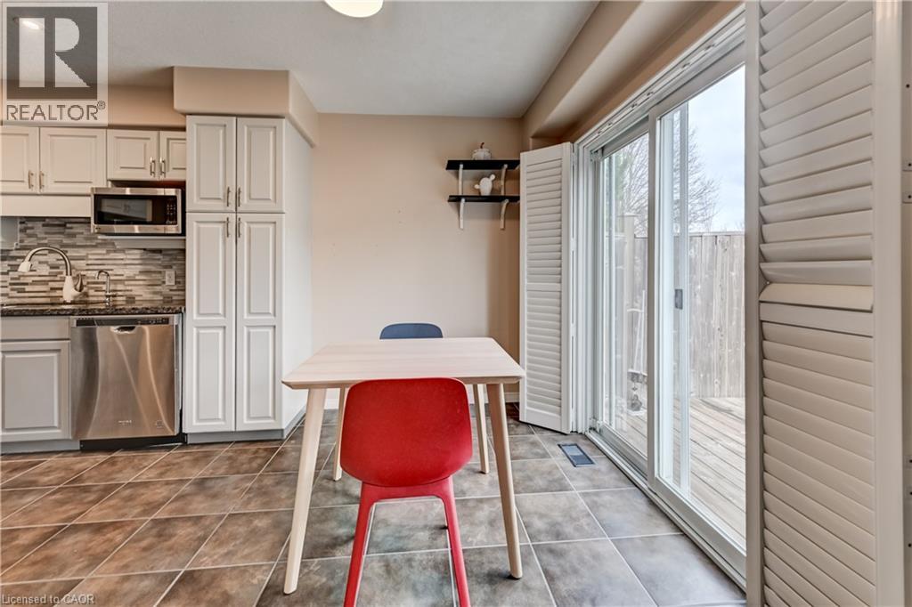 547 WILD IRIS Avenue thumbnail 9