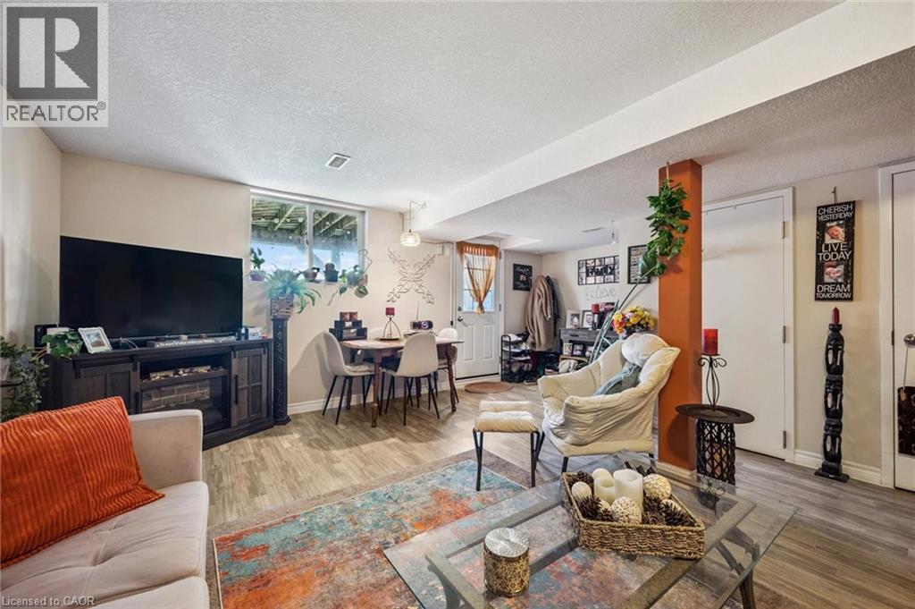 27 VICMOUNT Drive thumbnail 26