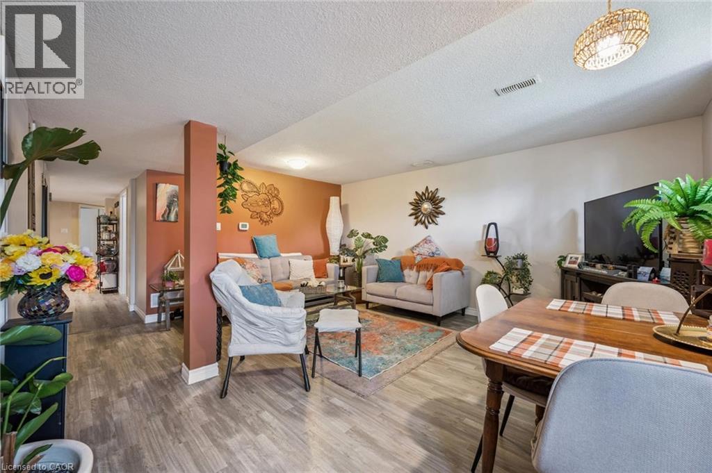 27 VICMOUNT Drive thumbnail 24