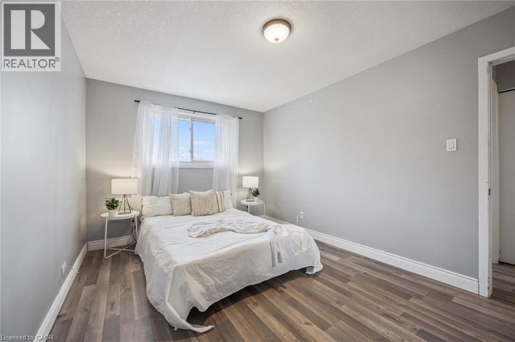 27 VICMOUNT Drive thumbnail 16