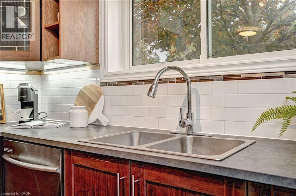 39 SOUTHWOOD Drive thumbnail 14