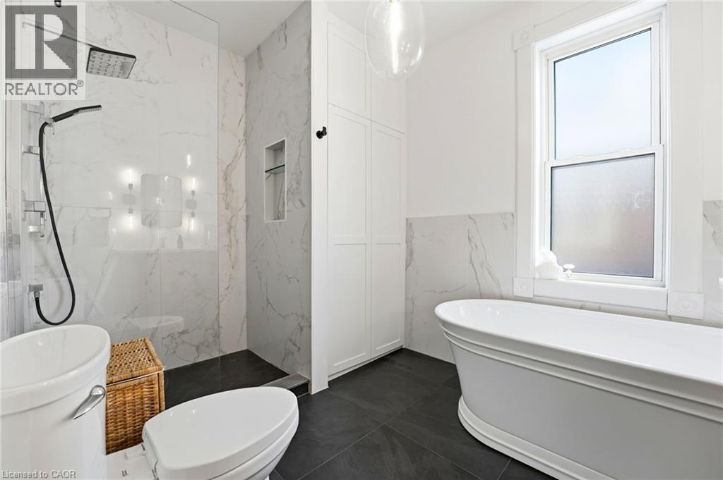 19 RIVERSIDE Drive W thumbnail 19