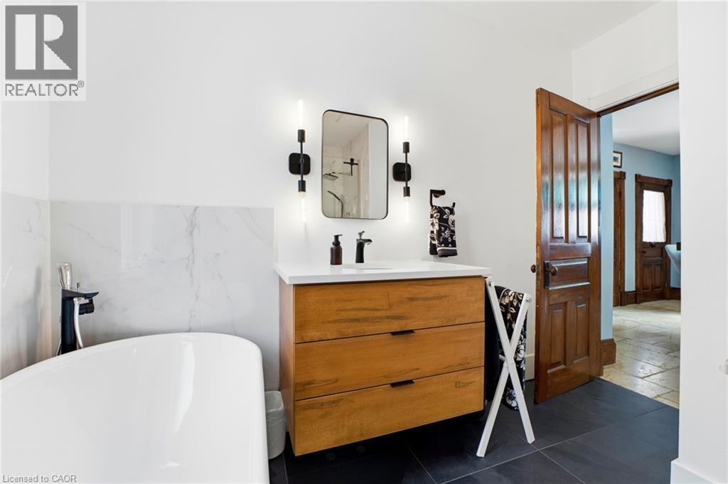 19 RIVERSIDE Drive W thumbnail 20