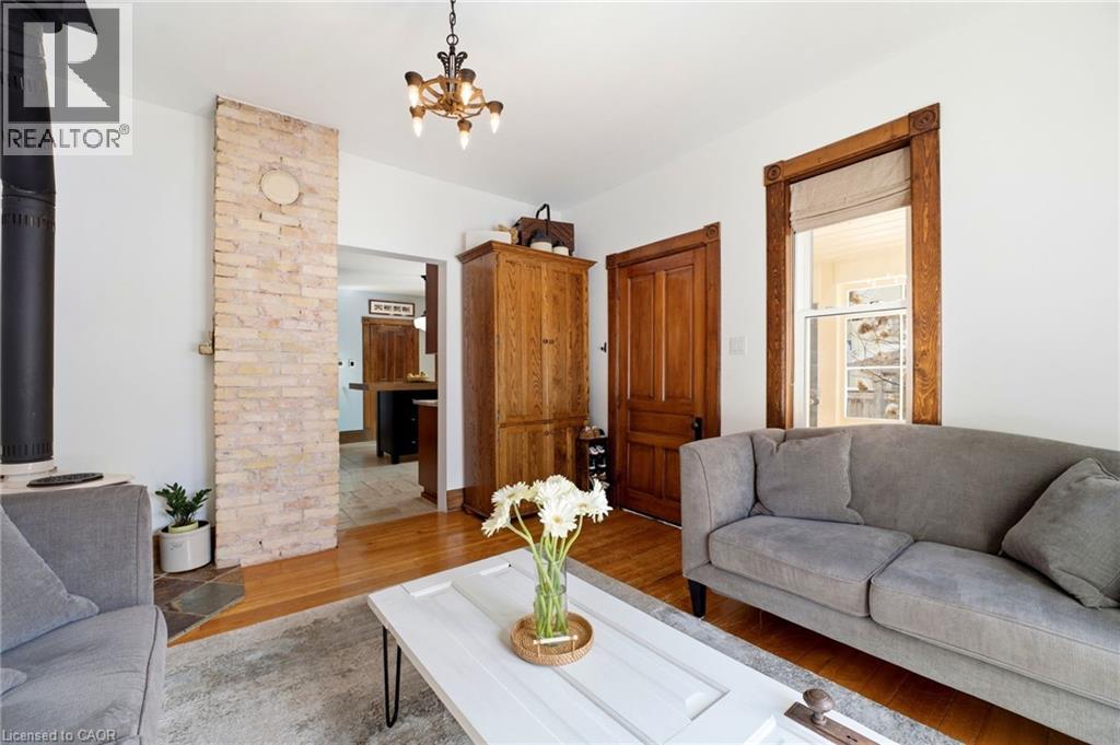 19 RIVERSIDE Drive W thumbnail 7