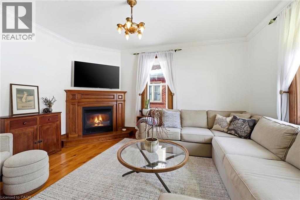 19 RIVERSIDE Drive W thumbnail 9