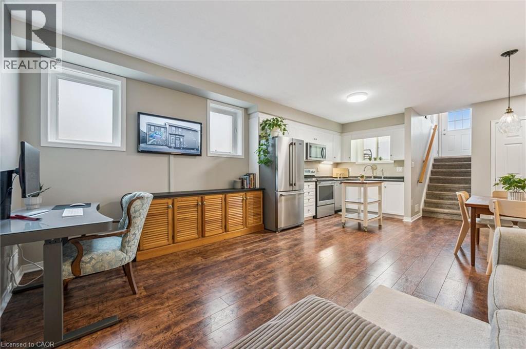 240 WESTMEADOW Drive Unit# 1D thumbnail 14