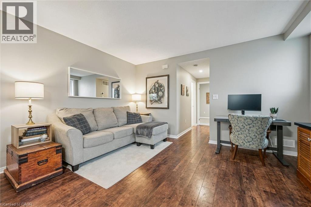 240 WESTMEADOW Drive Unit# 1D thumbnail 12