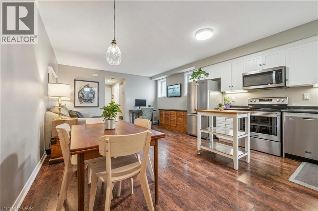 240 WESTMEADOW Drive Unit# 1D thumbnail 5