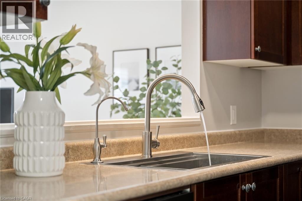 951 ZELLER Crescent thumbnail 14