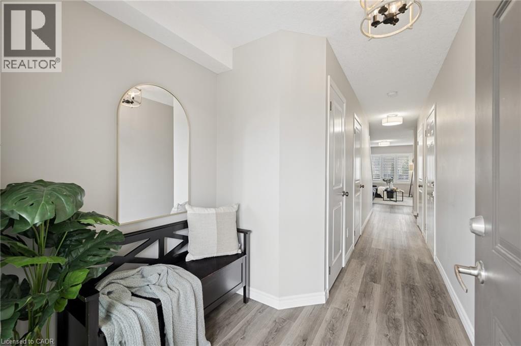 951 ZELLER Crescent thumbnail 3