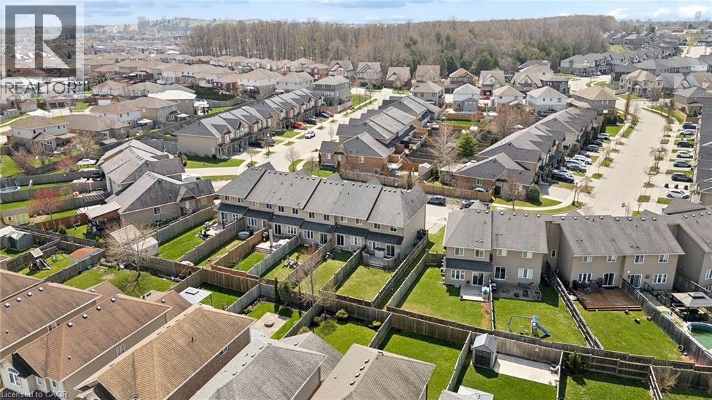 951 ZELLER Crescent thumbnail 34