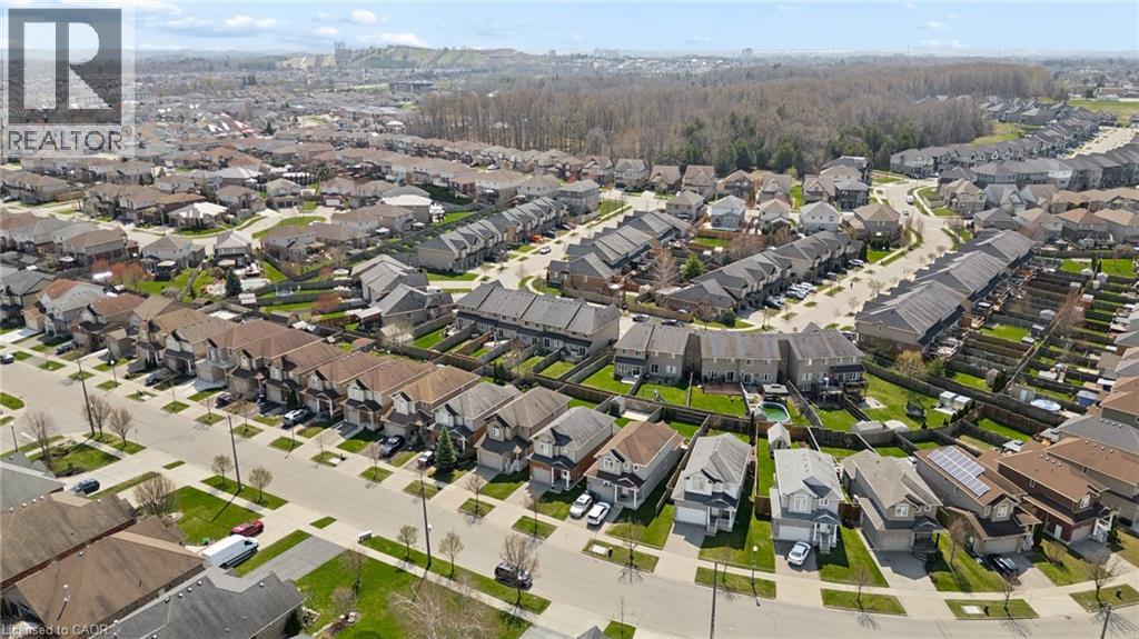 951 ZELLER Crescent thumbnail 35