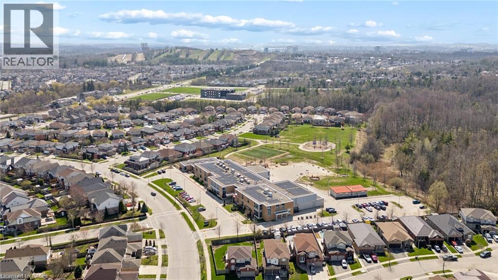 951 ZELLER Crescent thumbnail 40