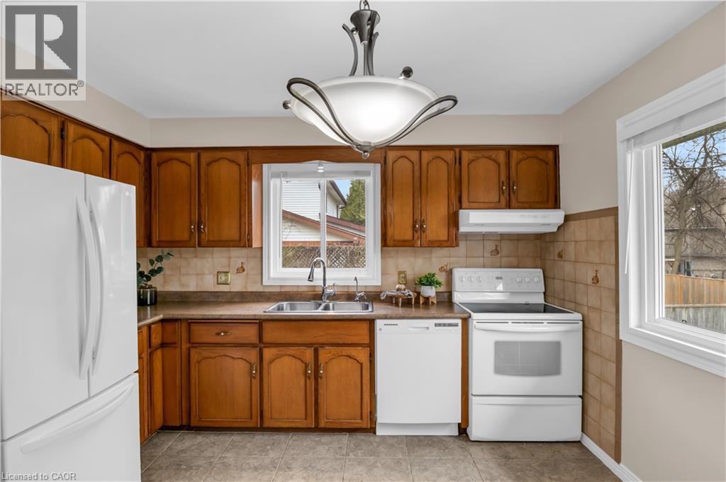 318 BURNETT Avenue thumbnail 12