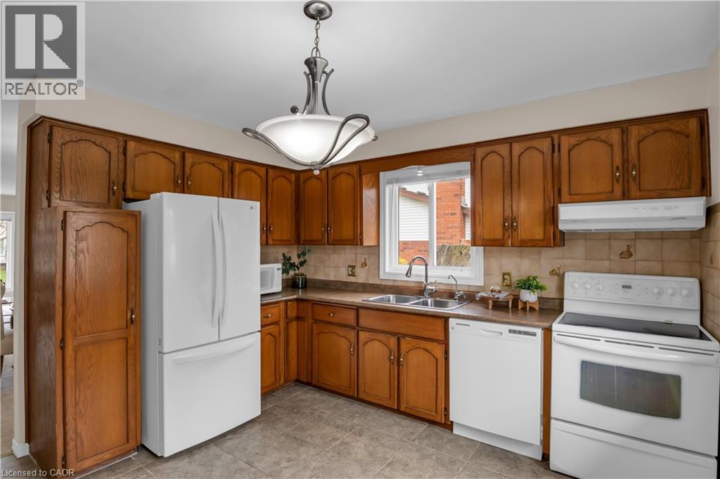 318 BURNETT Avenue thumbnail 13