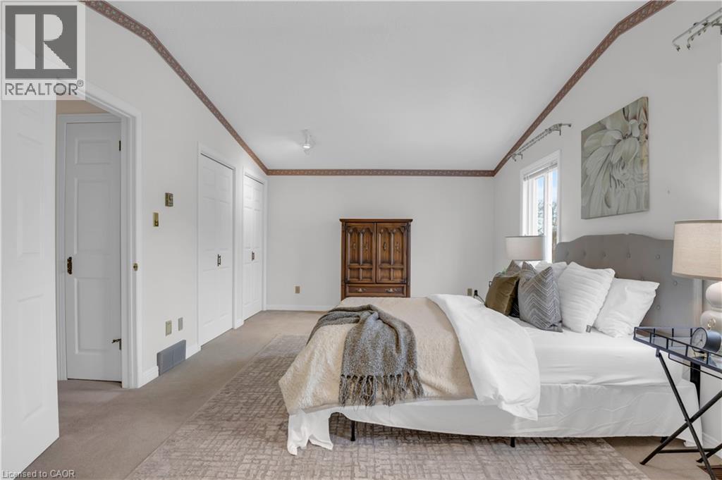 318 BURNETT Avenue thumbnail 20