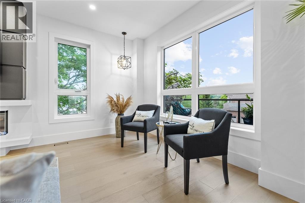 1207 QUEEN Street N thumbnail 11