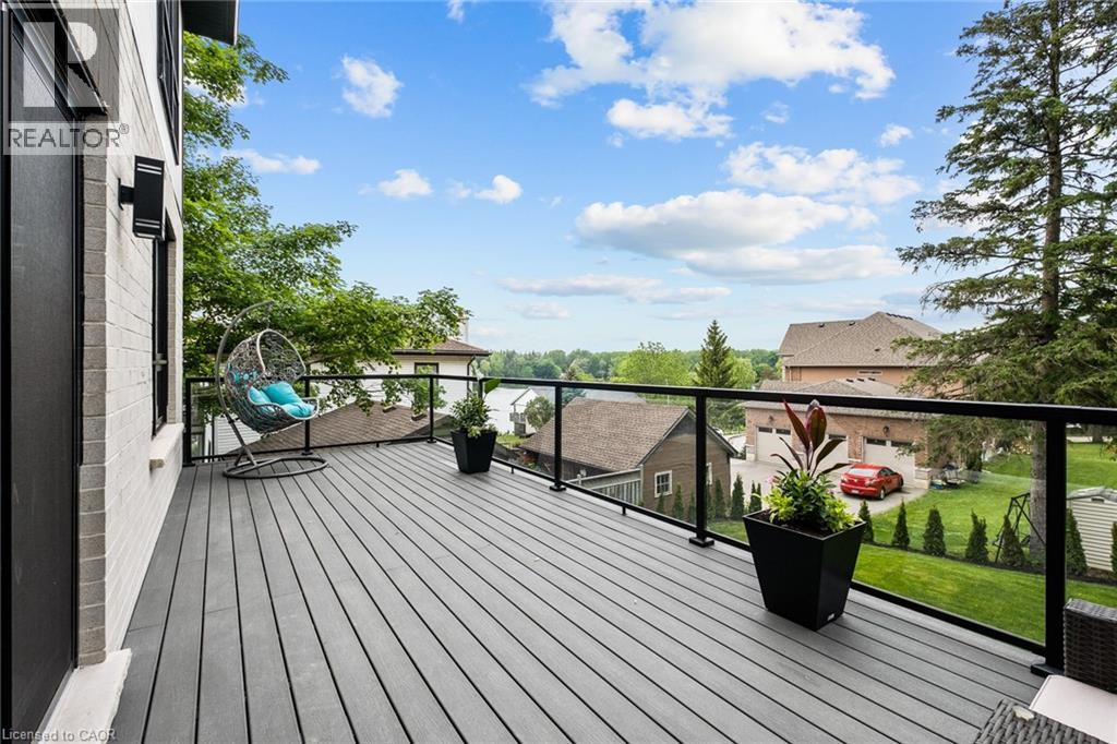 1207 QUEEN Street N thumbnail 12