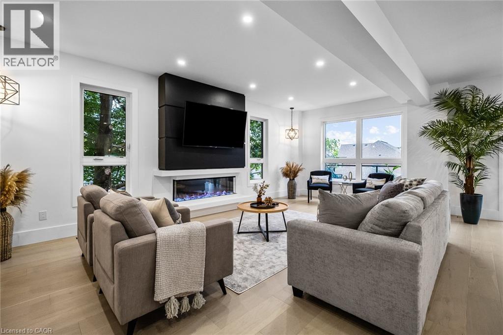 1207 QUEEN Street N thumbnail 14