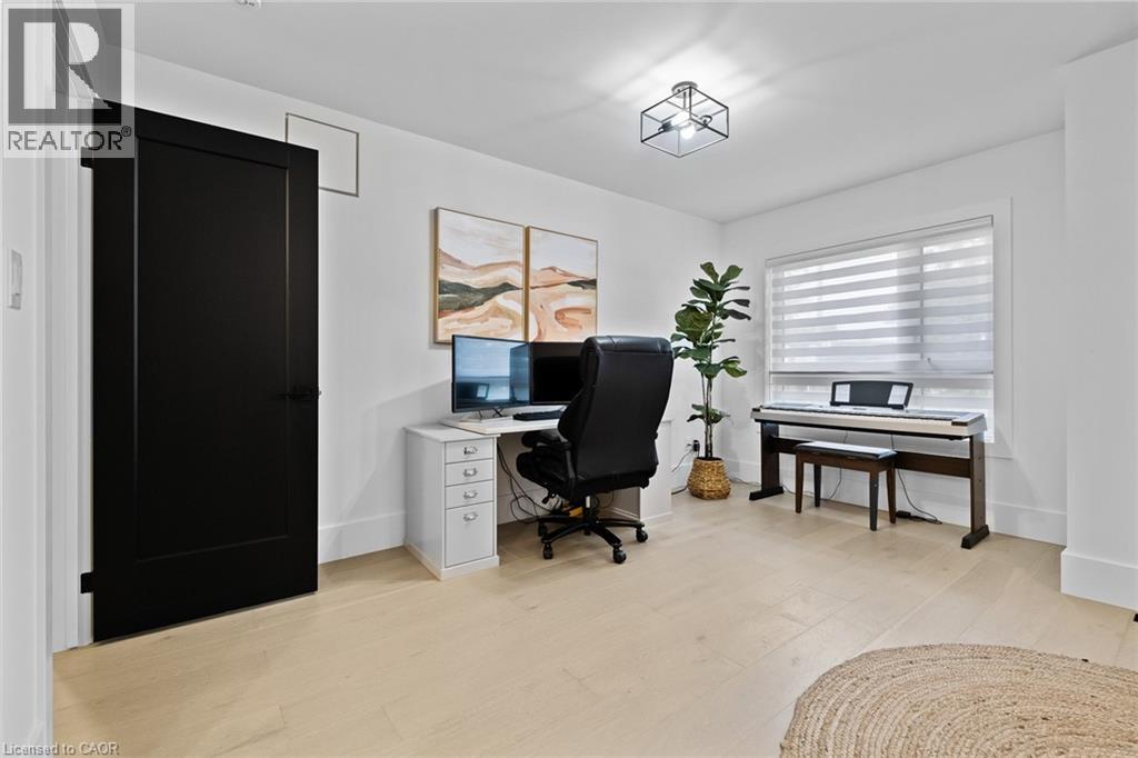 1207 QUEEN Street N thumbnail 17