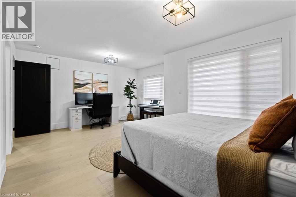 1207 QUEEN Street N thumbnail 19