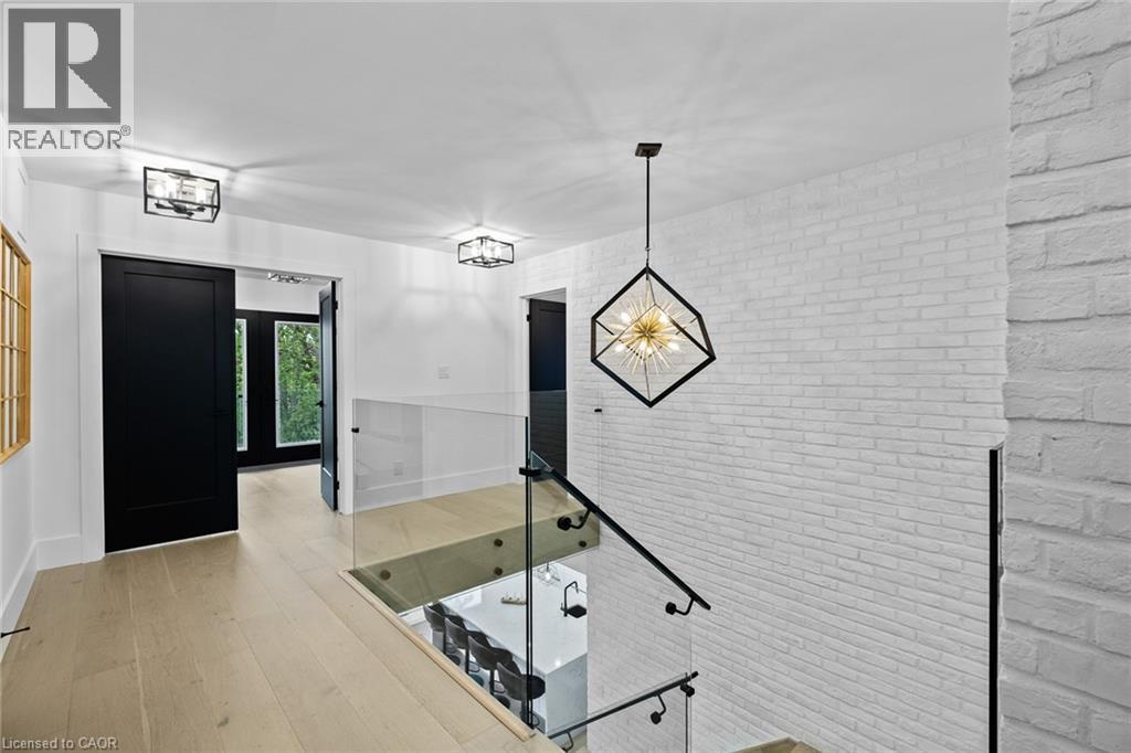 1207 QUEEN Street N thumbnail 20