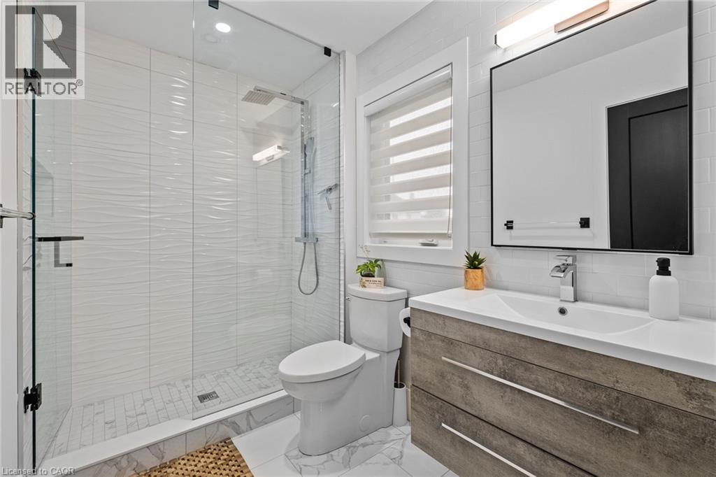 1207 QUEEN Street N thumbnail 23