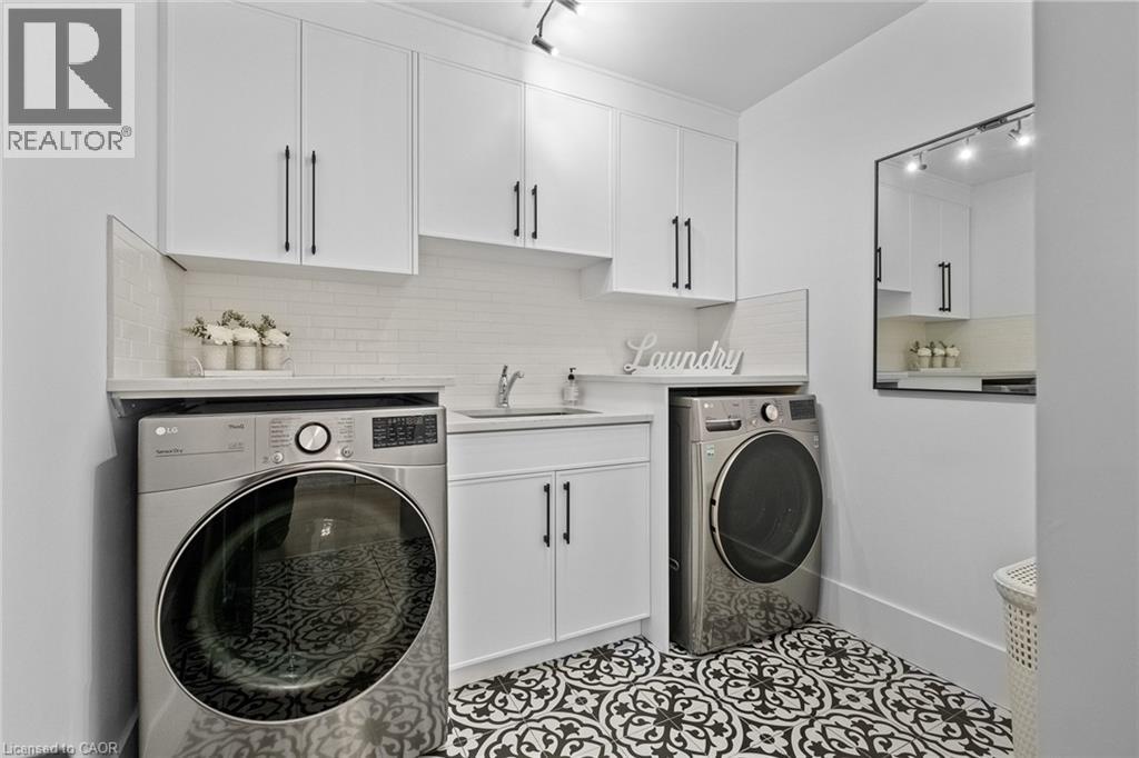 1207 QUEEN Street N thumbnail 24