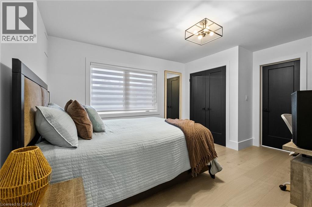 1207 QUEEN Street N thumbnail 26