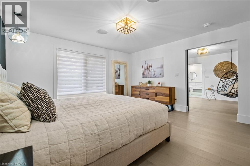 1207 QUEEN Street N thumbnail 33