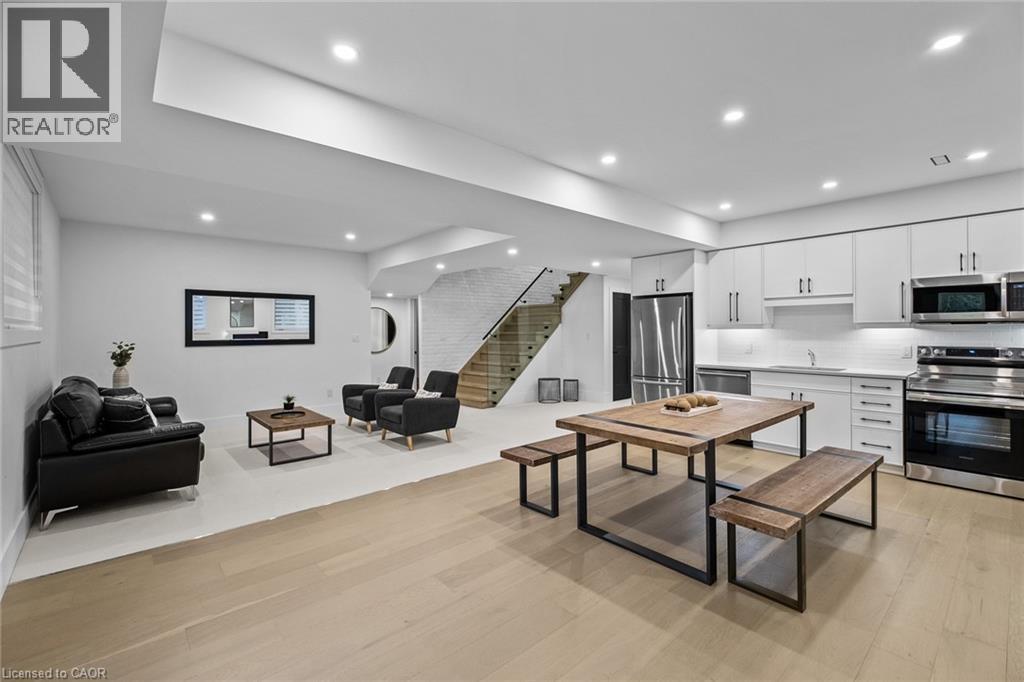 1207 QUEEN Street N thumbnail 36