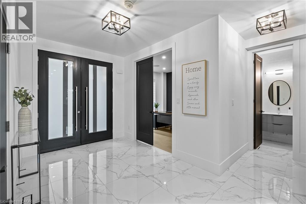 1207 QUEEN Street N thumbnail 4