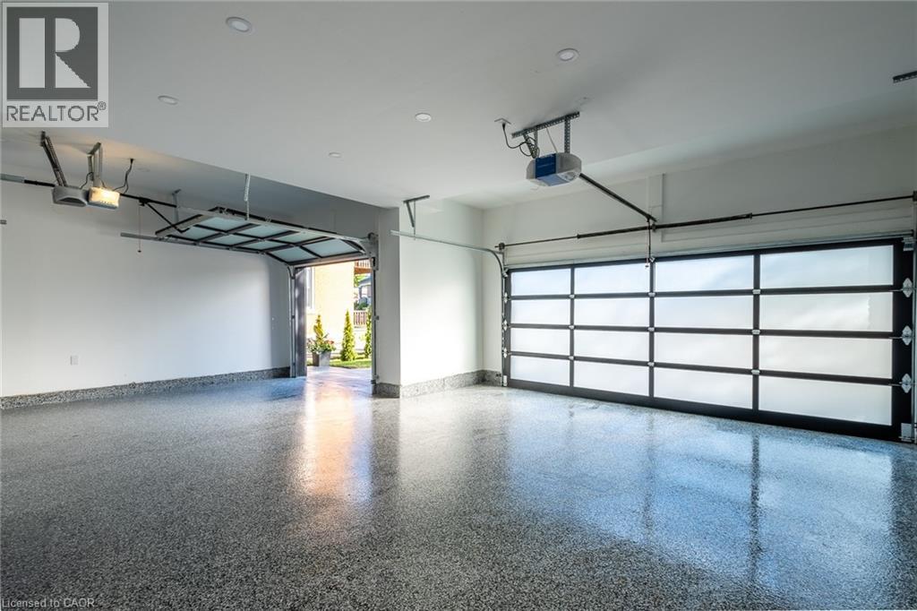 1207 QUEEN Street N thumbnail 43