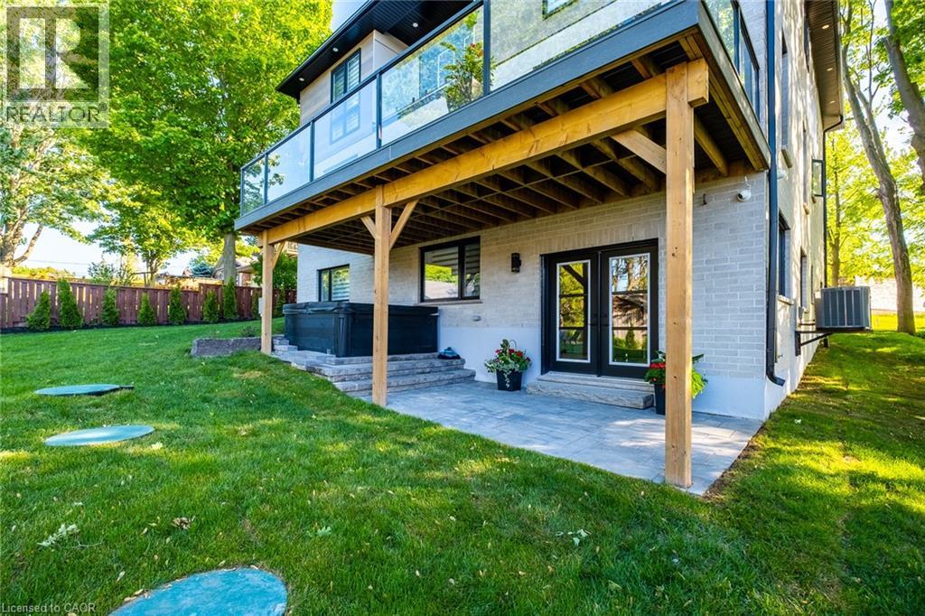 1207 QUEEN Street N thumbnail 45