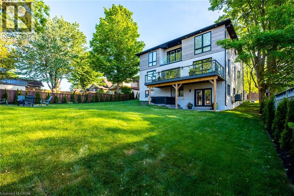 1207 QUEEN Street N thumbnail 47