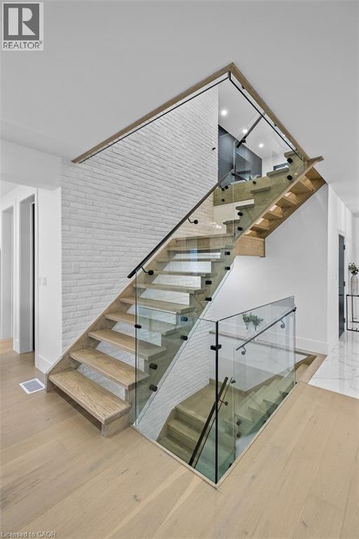 1207 QUEEN Street N thumbnail 7