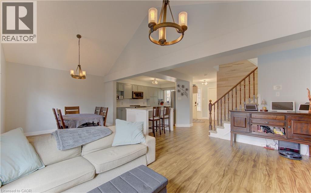 512 HIDDEN CREEK Drive thumbnail 16